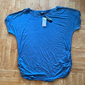 Women’s 1X blue top with bronze details